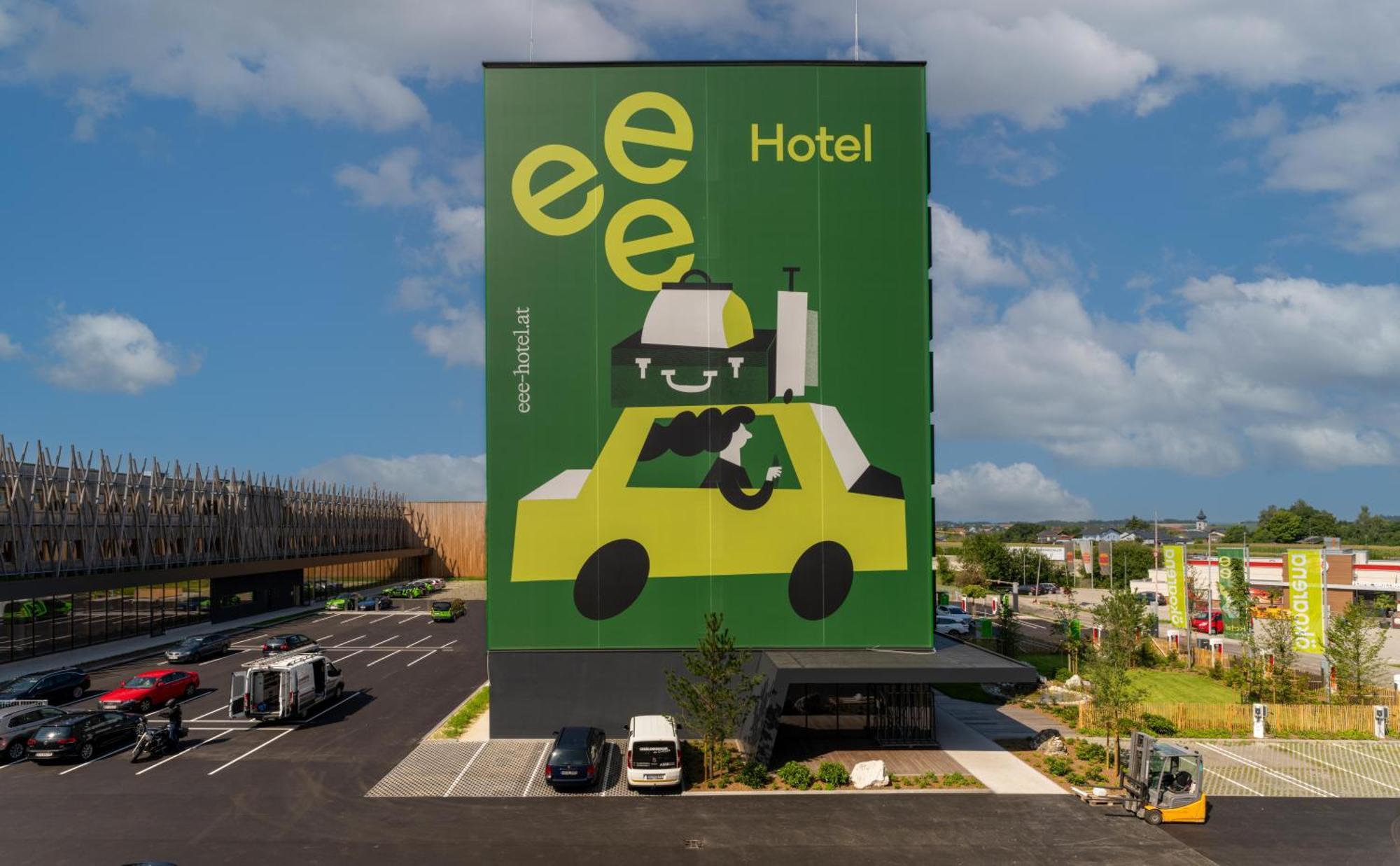 Eee Hotel Eberstalzell Exteriör bild