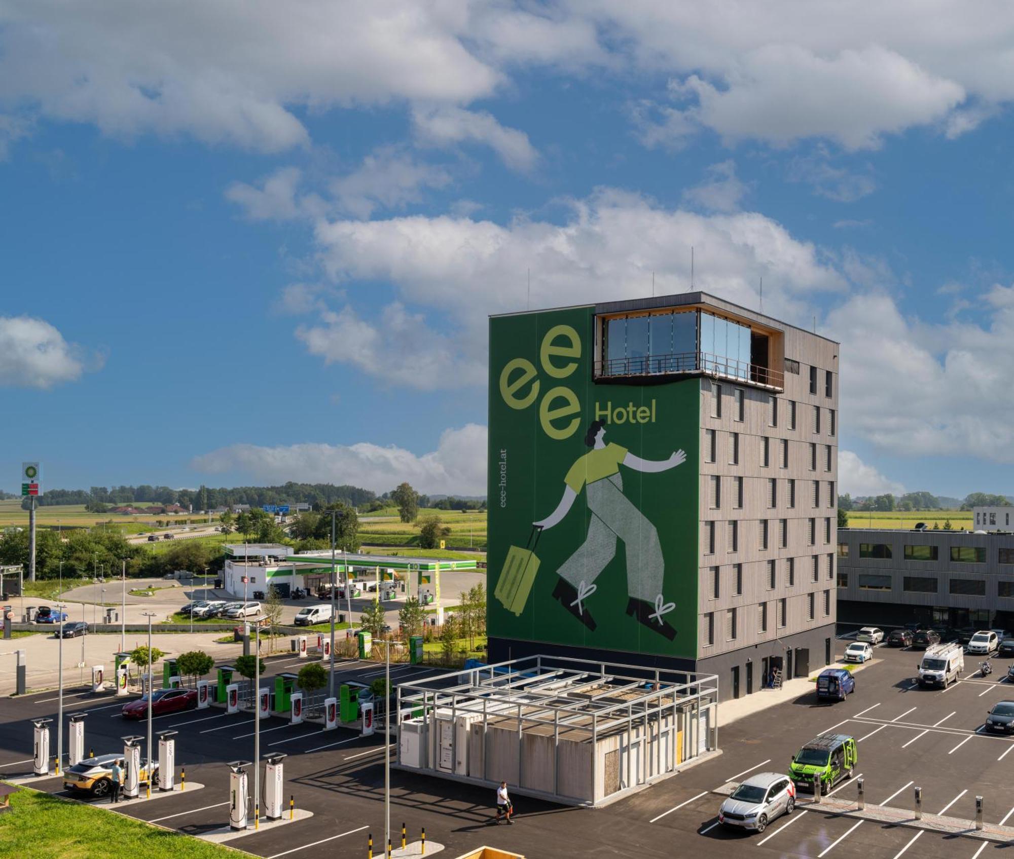 Eee Hotel Eberstalzell Exteriör bild